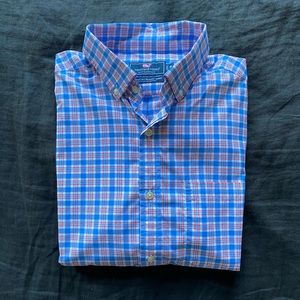 Vineyard vines performance button down